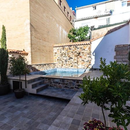 Apartamentos Turisticos De La Bernarda Caces Eksteriør bilde