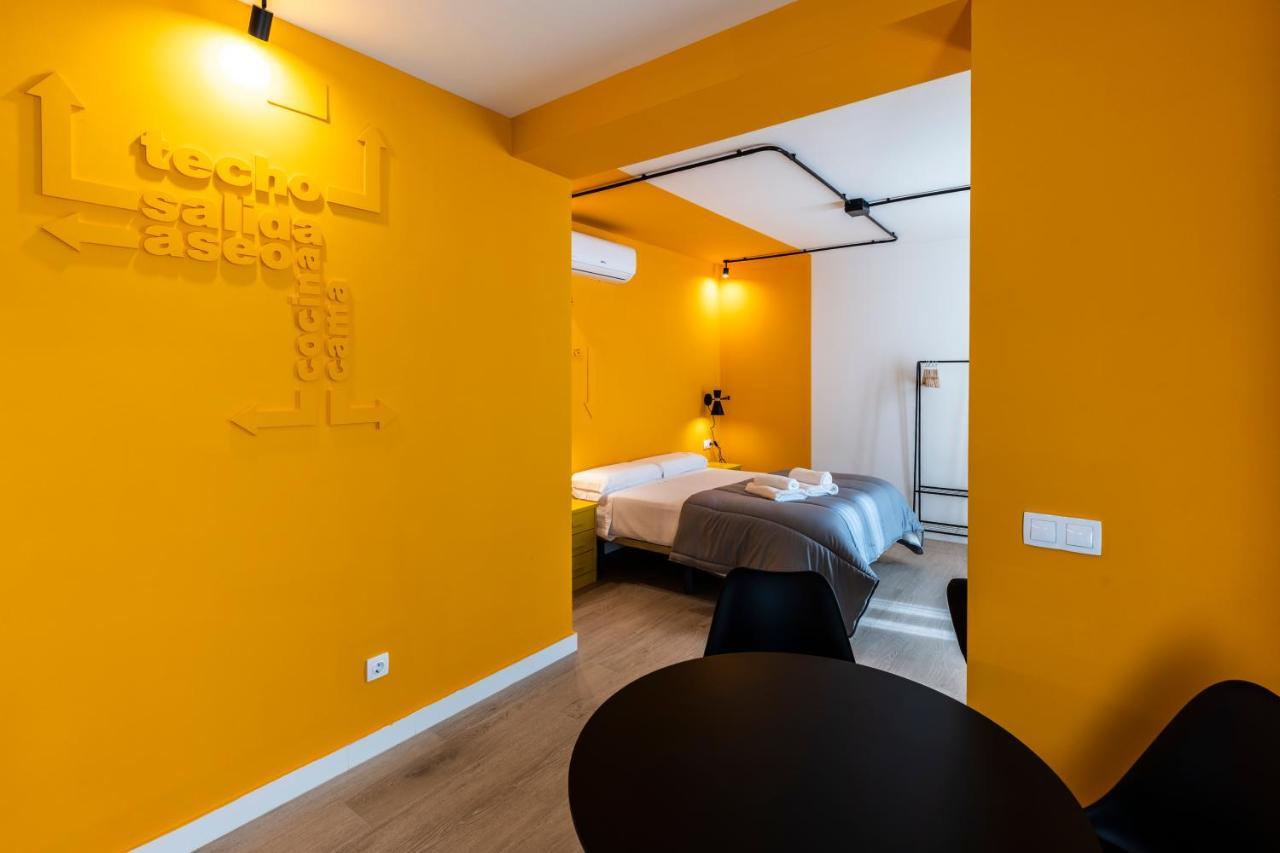 Apartamentos Turisticos De La Bernarda Caces Eksteriør bilde